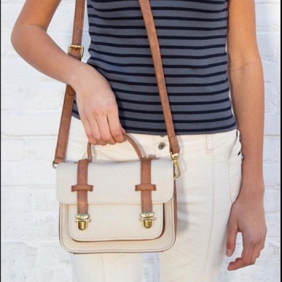 Brandy Melville ivory faux leather messenger purse - Picture 2 of 2
